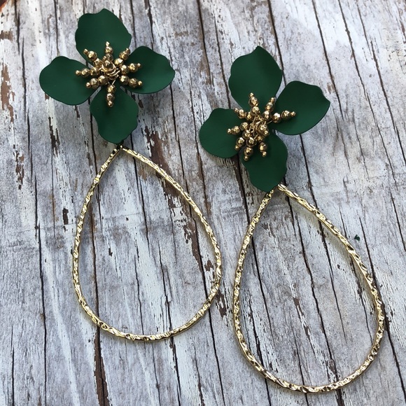 Green Flower Power Hoop Earrings! - Picture 2 of 4